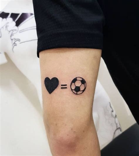 tatuajes de ftbol chiquitos|12 ideas de Tatuajes chiquitos 